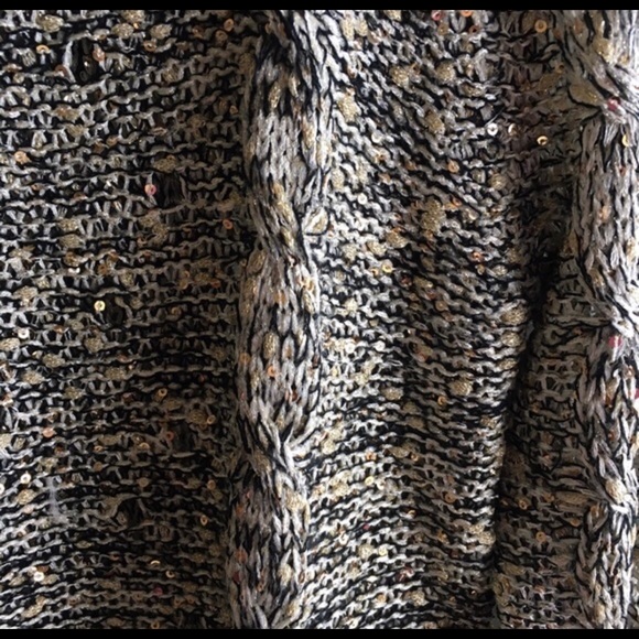 Black and Gold Sequin Sweater - Size Small - Picture 4 of 4